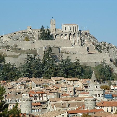 L'Oustalet Hotel Sisteron Exterior photo